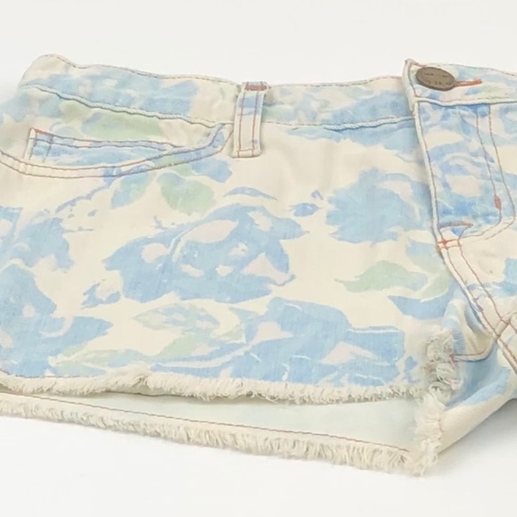 Current/Elliott The Boyfriend Short in 'Blue Rose' - Picture 16 of 16